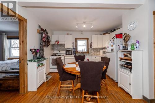 206 Crawford Road, Chatsworth, ON - Indoor Photo Showing Dining Room