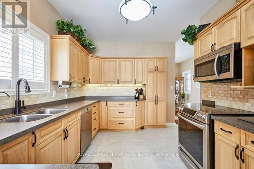 134 Southcrest Drive, Kawartha Lakes, ON - Indoor Photo Showing Kitchen With Double Sink