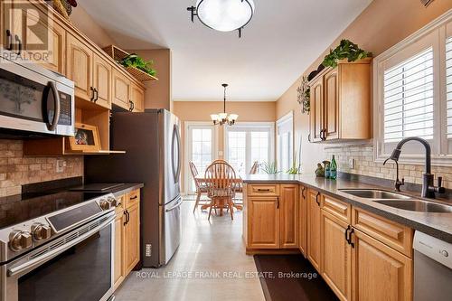 134 Southcrest Drive, Kawartha Lakes, ON - Indoor Photo Showing Kitchen With Double Sink