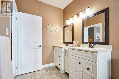 134 Southcrest Drive, Kawartha Lakes, ON - Indoor Photo Showing Bathroom