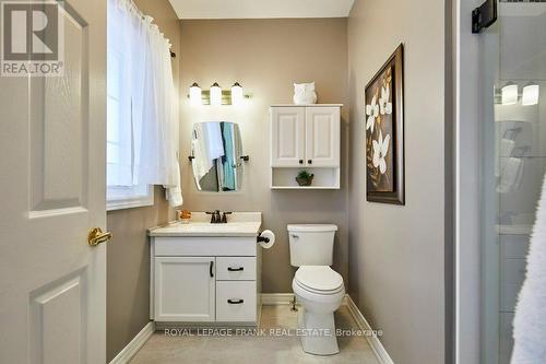 134 Southcrest Drive, Kawartha Lakes, ON - Indoor Photo Showing Bathroom