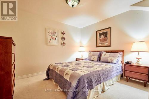 134 Southcrest Drive, Kawartha Lakes, ON - Indoor Photo Showing Bedroom