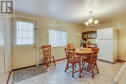 74 Caradoc Street N, Strathroy-Caradoc (Nw), ON - Indoor Photo Showing Dining Room