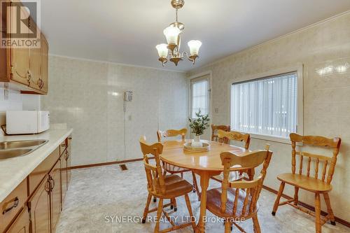 74 Caradoc Street N, Strathroy-Caradoc (Nw), ON - Indoor Photo Showing Dining Room