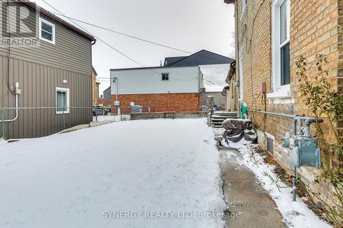 74 Caradoc Street N, Strathroy-Caradoc (Nw), ON - Outdoor With Exterior