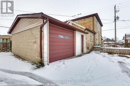 74 Caradoc Street N, Strathroy-Caradoc (Nw), ON - Outdoor With Exterior