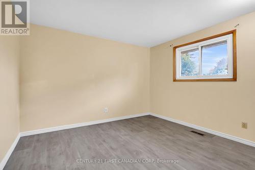 18 Jena Crescent, London, ON - Indoor Photo Showing Other Room