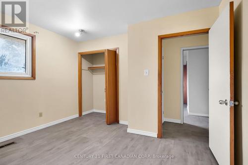 18 Jena Crescent, London, ON - Indoor Photo Showing Other Room