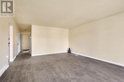 18 Jena Crescent, London, ON - Indoor Photo Showing Other Room