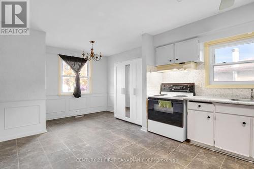 18 Jena Crescent, London, ON - Indoor Photo Showing Kitchen