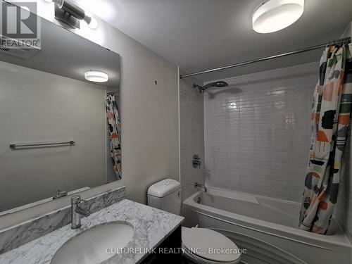 1607 - 23 Sheppard Avenue E, Toronto, ON - Indoor Photo Showing Bathroom