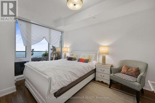 712B - 9600 Yonge Street, Richmond Hill, ON - Indoor Photo Showing Bedroom