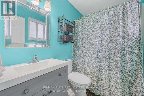 28 Leggott Avenue, Barrie, ON - Indoor Photo Showing Bathroom