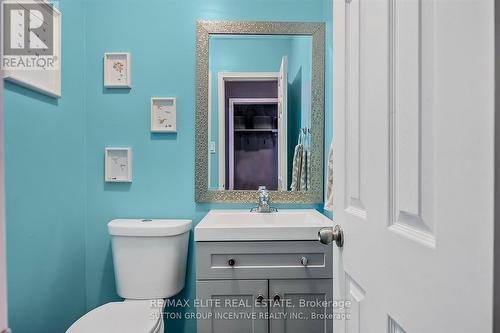 28 Leggott Avenue, Barrie, ON - Indoor Photo Showing Bathroom