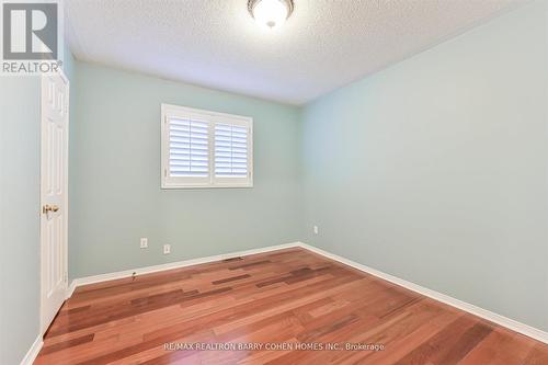 1106 Galesway Boulevard, Mississauga, ON - Indoor Photo Showing Other Room