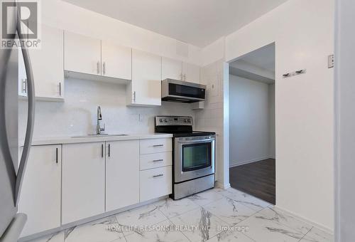 2406 - 3390 Weston Road, Toronto, ON - Indoor Photo Showing Kitchen