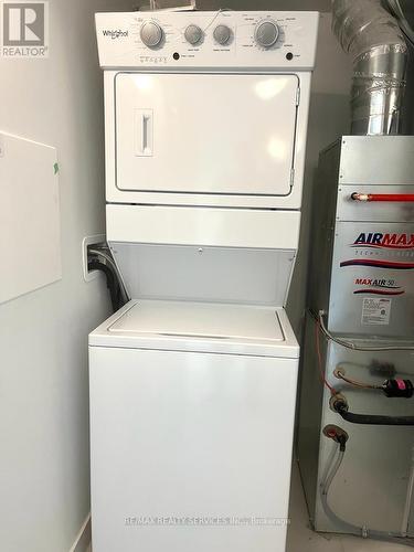 95 Attmar Drive, Brampton, ON - Indoor Photo Showing Laundry Room