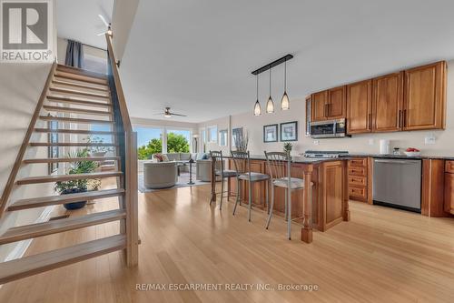 68 Lakeside Drive, Haldimand, ON - Indoor Photo Showing Kitchen