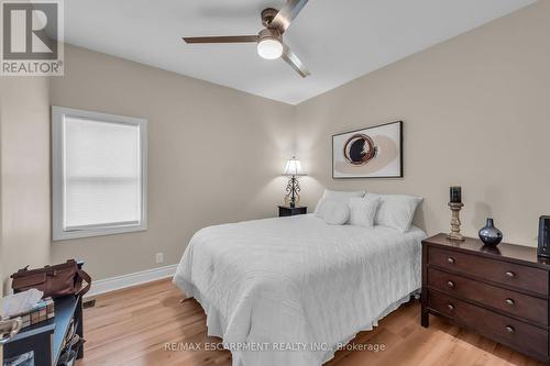 68 Lakeside Drive, Haldimand, ON - Indoor Photo Showing Bedroom