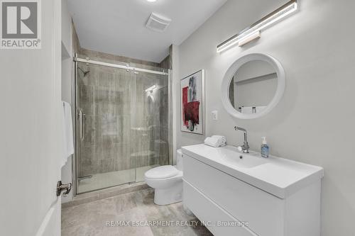 68 Lakeside Drive, Haldimand, ON - Indoor Photo Showing Bathroom