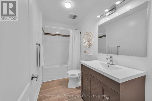 68 Lakeside Drive, Haldimand, ON - Indoor Photo Showing Bathroom