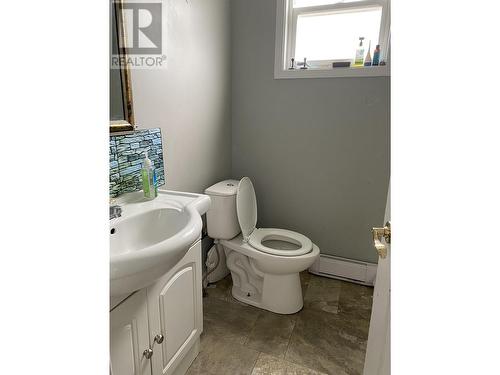 226 E 8Th Avenue, Prince Rupert, BC - Indoor Photo Showing Bathroom