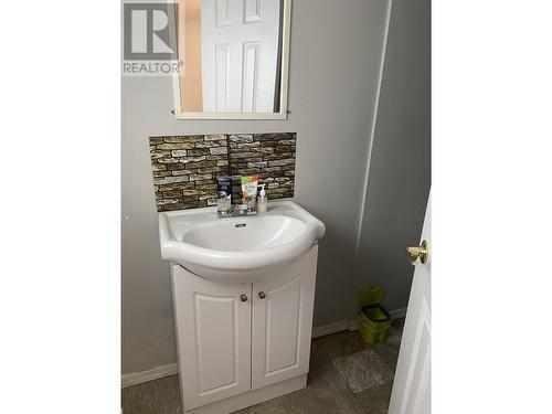 226 E 8Th Avenue, Prince Rupert, BC - Indoor Photo Showing Bathroom