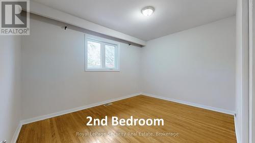 19 Radford Drive, Brampton, ON - Indoor Photo Showing Other Room