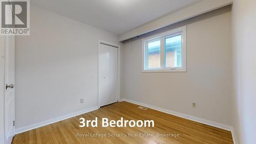 19 Radford Drive, Brampton, ON - Indoor Photo Showing Other Room