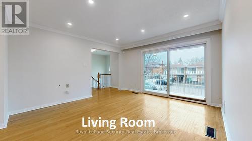 19 Radford Drive, Brampton, ON - Indoor Photo Showing Other Room