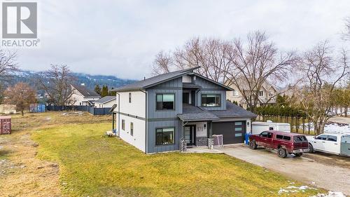 929 Waterloo Crescent, Castlegar, BC - Outdoor