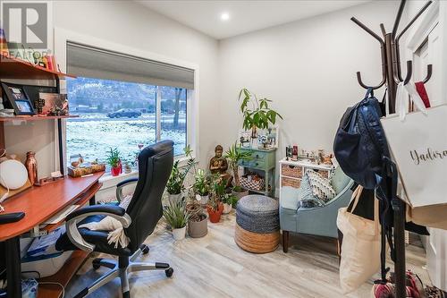 929 Waterloo Crescent, Castlegar, BC - Indoor Photo Showing Office