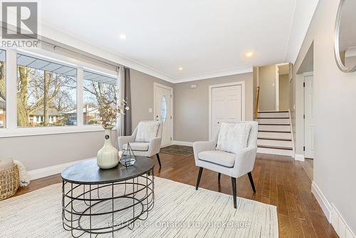 14 Lonsdale Drive, Guelph (June Avenue), ON - Indoor Photo Showing Living Room