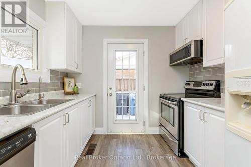 14 Lonsdale Drive, Guelph (June Avenue), ON - Indoor Photo Showing Kitchen With Double Sink