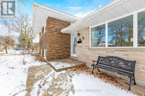 14 Lonsdale Drive, Guelph (June Avenue), ON - Outdoor With Fireplace