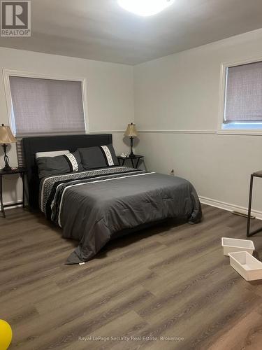 97 John Street E, Bradford West Gwillimbury, ON - Indoor Photo Showing Bedroom