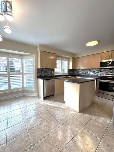 Upper - 7276 Bread Fruit Lane, Mississauga, ON - Indoor Photo Showing Kitchen