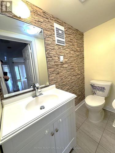 Upper - 7276 Bread Fruit Lane, Mississauga, ON - Indoor Photo Showing Bathroom