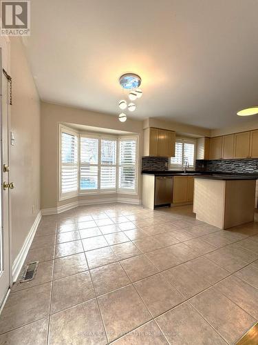 Upper - 7276 Bread Fruit Lane, Mississauga, ON - Indoor Photo Showing Kitchen