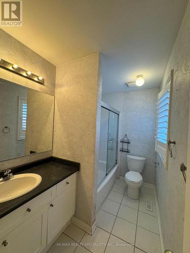 Upper - 7276 Bread Fruit Lane, Mississauga, ON - Indoor Photo Showing Bathroom