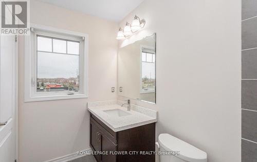 16 Quillberry Close, Brampton, ON - Indoor Photo Showing Bathroom