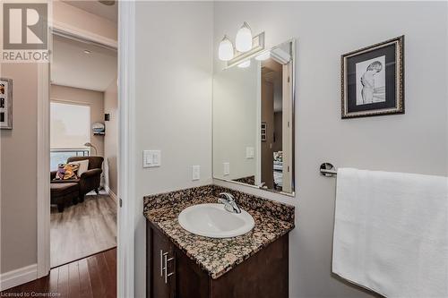 223 Erb Street W Unit# 504, Waterloo, ON - Indoor Photo Showing Bathroom