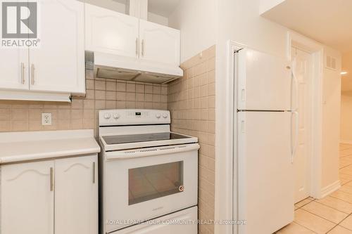 57 Cherokee Drive, Vaughan, ON - Indoor Photo Showing Kitchen