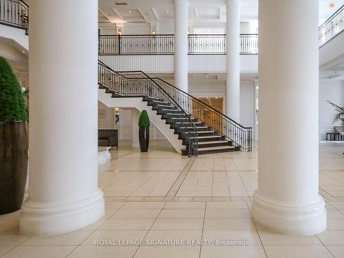 722-25 Greenview Ave, Toronto, ON - Indoor Photo Showing Other Room