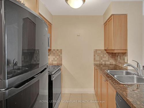 722-25 Greenview Ave, Toronto, ON - Indoor Photo Showing Kitchen With Double Sink With Upgraded Kitchen