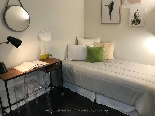 1801-600 Fleet St, Toronto, ON - Indoor Photo Showing Bedroom