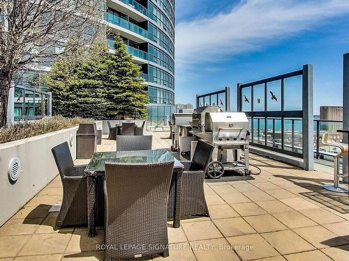 1801-600 Fleet St, Toronto, ON - Outdoor