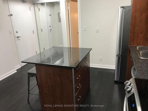 1801-600 Fleet St, Toronto, ON - Indoor Photo Showing Kitchen With Double Sink