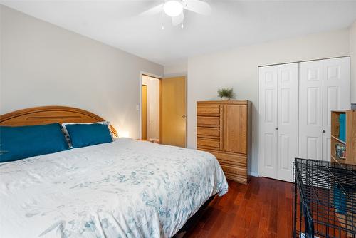 118-3030 South Main Street, Penticton, BC - Indoor Photo Showing Bedroom