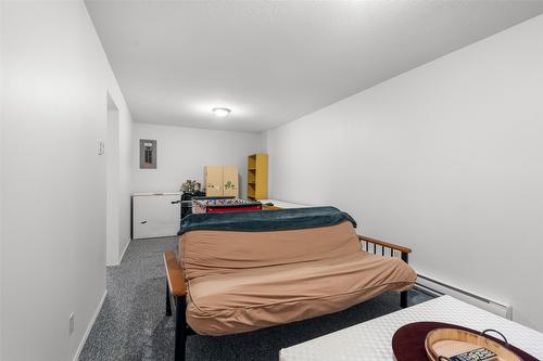 118-3030 South Main Street, Penticton, BC - Indoor Photo Showing Bedroom